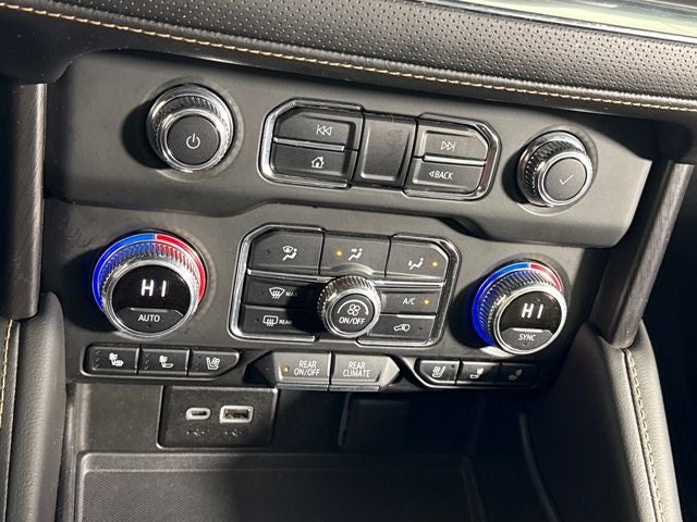 2021 GMC Yukon XL AT4