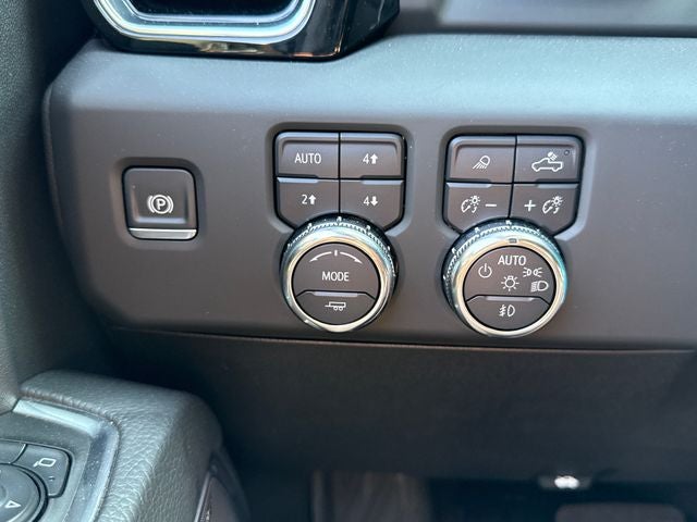 2025 GMC Sierra 2500HD Denali