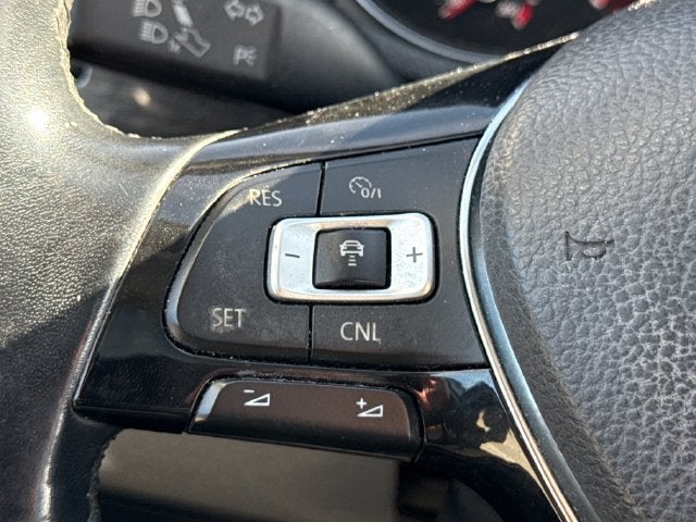 2017 Volkswagen Passat 1.8T SE w/Technology