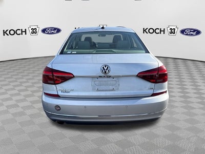 2017 Volkswagen Passat 1.8T SE w/Technology