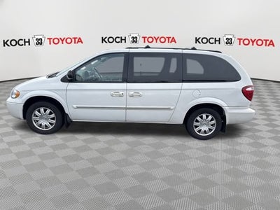 2005 Chrysler Town & Country Touring