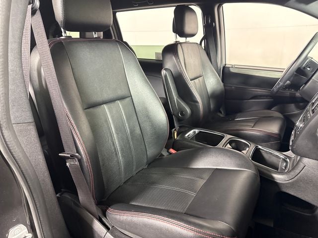 2016 Dodge Grand Caravan R/T