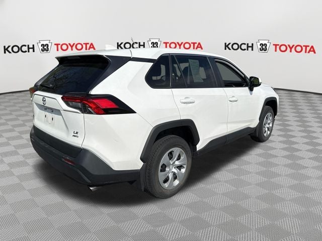 2022 Toyota RAV4 LE