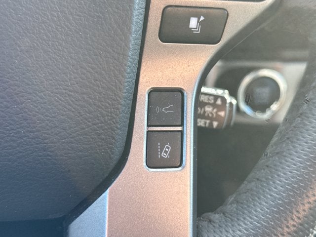 2023 Toyota Tacoma Limited V6