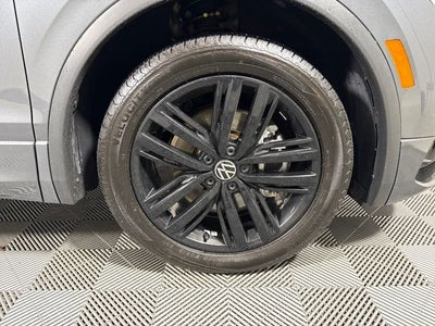 2022 Volkswagen Tiguan 2.0T SE R-Line Black