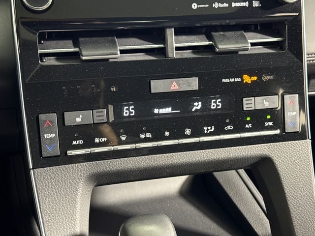 2020 Toyota Avalon Hybrid XSE