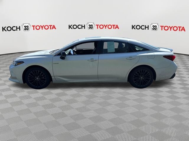 2020 Toyota Avalon Hybrid XSE