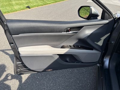 2023 Toyota Camry Hybrid XLE