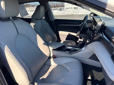 2021 Toyota Camry Hybrid XLE