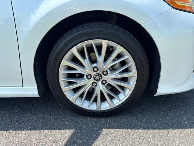 2020 Toyota Camry Hybrid XLE