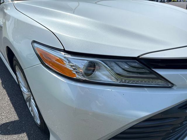 2020 Toyota Camry Hybrid XLE