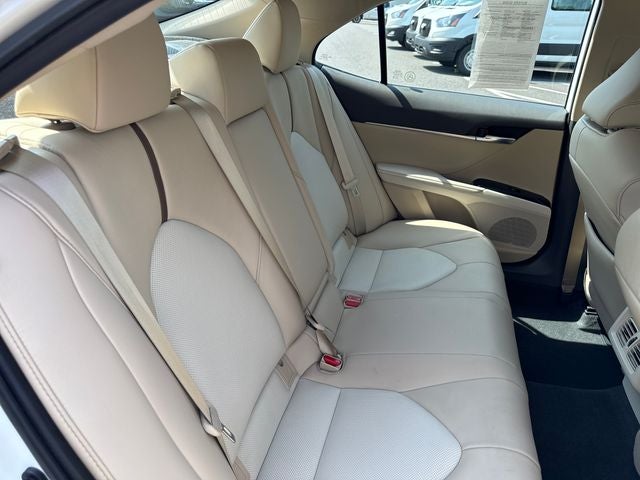 2020 Toyota Camry Hybrid XLE