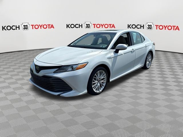 2020 Toyota Camry Hybrid XLE