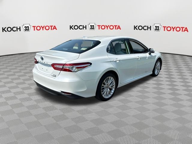 2020 Toyota Camry Hybrid XLE