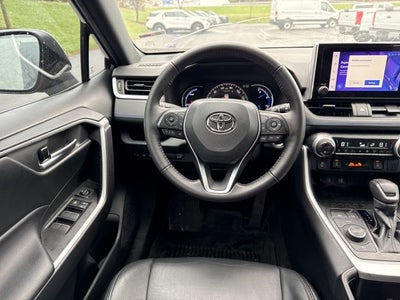 2023 Toyota RAV4 Hybrid SE