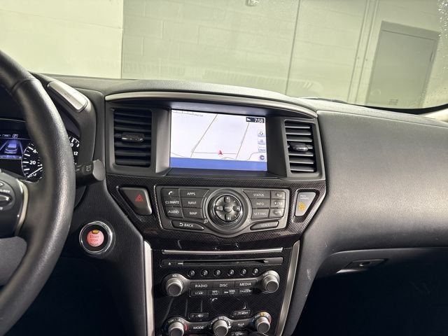 2020 Nissan Pathfinder SV