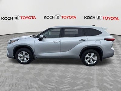 2022 Toyota Highlander LE