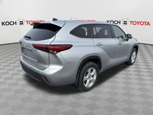 2022 Toyota Highlander LE