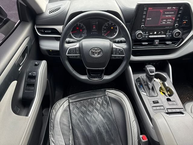 2021 Toyota Highlander LE