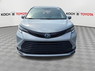 2025 Toyota Sienna Woodland Edition 7 Passenger