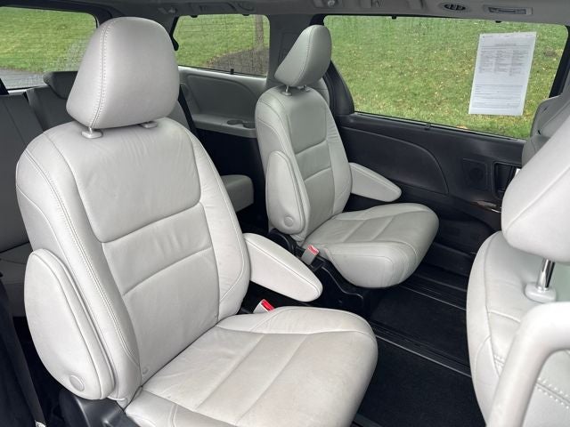 2019 Toyota Sienna Limited Premium 7 Passenger
