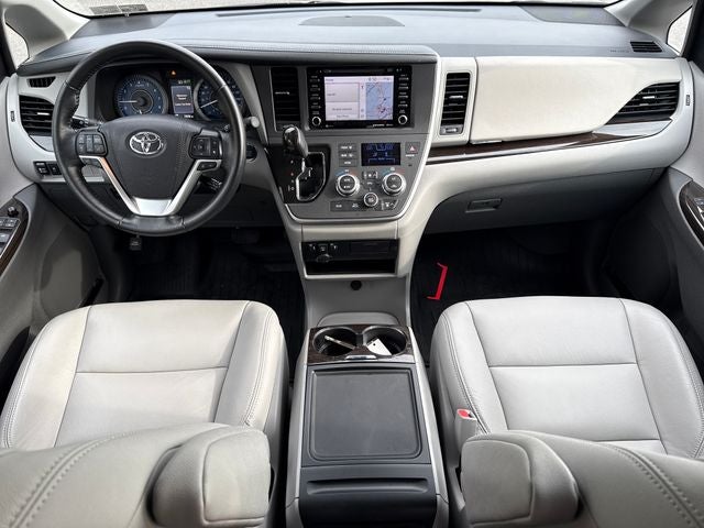 2020 Toyota Sienna XLE 7 Passenger