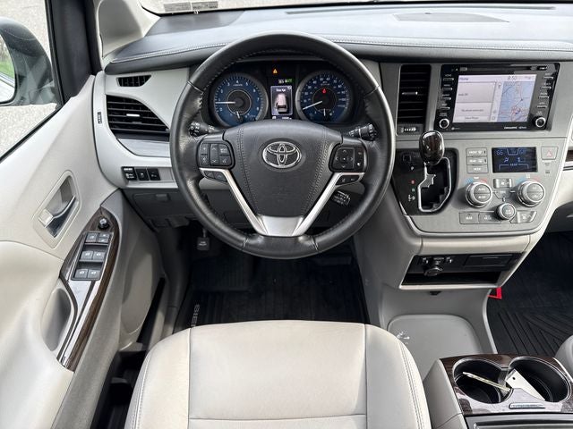 2020 Toyota Sienna XLE 7 Passenger