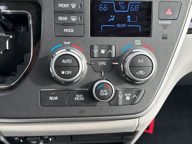 2020 Toyota Sienna XLE 7 Passenger