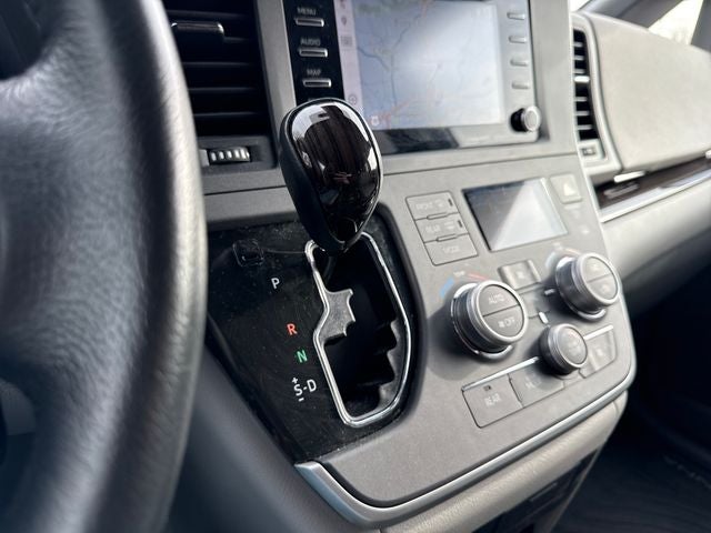 2020 Toyota Sienna XLE 7 Passenger