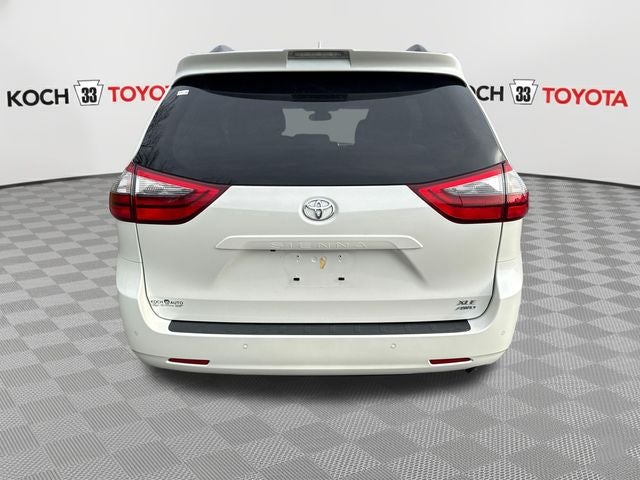 2020 Toyota Sienna XLE 7 Passenger