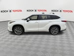 2021 Toyota Highlander Hybrid Platinum