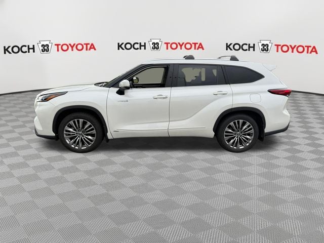 2021 Toyota Highlander Hybrid Platinum