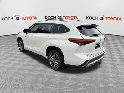 2021 Toyota Highlander Hybrid Platinum