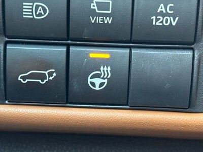 2023 Toyota Highlander Hybrid Platinum