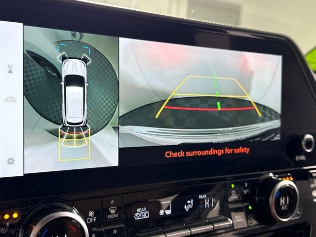 2023 Toyota Highlander Hybrid Platinum