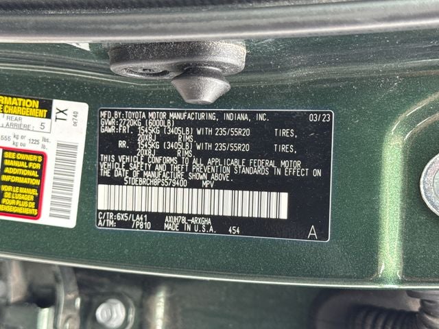 2023 Toyota Highlander Hybrid Platinum