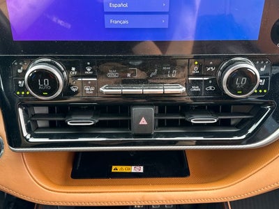2023 Toyota Highlander Hybrid Platinum