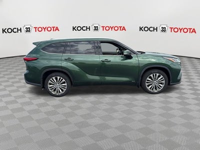 2023 Toyota Highlander Hybrid Platinum