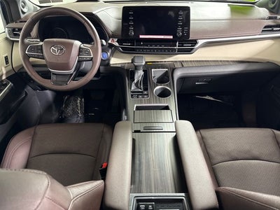 2024 Toyota Sienna Platinum 7 Passenger
