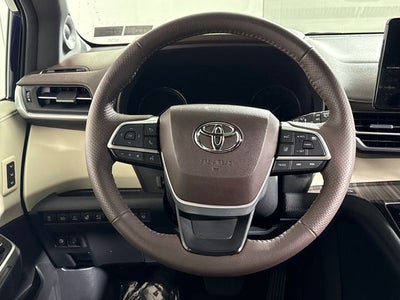 2024 Toyota Sienna Platinum 7 Passenger