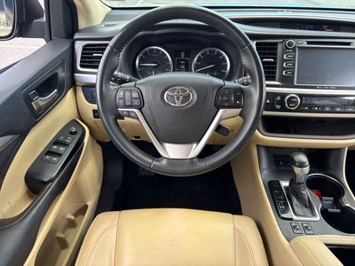 2016 Toyota Highlander XLE V6