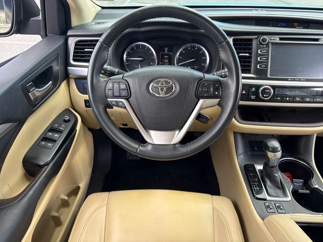 2016 Toyota Highlander XLE V6