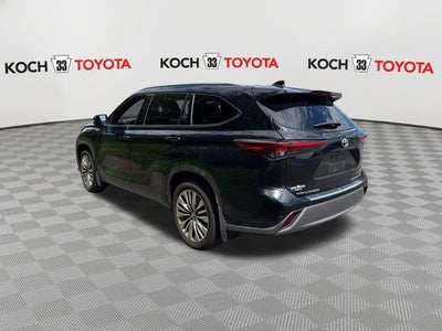 2023 Toyota Highlander Platinum