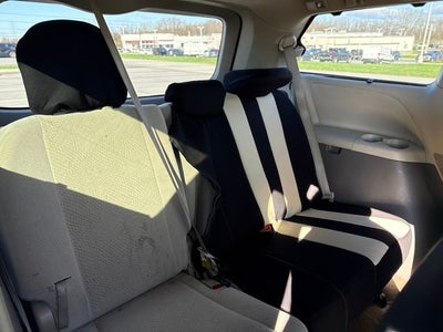 2012 Toyota Sienna LE 8 Passenger