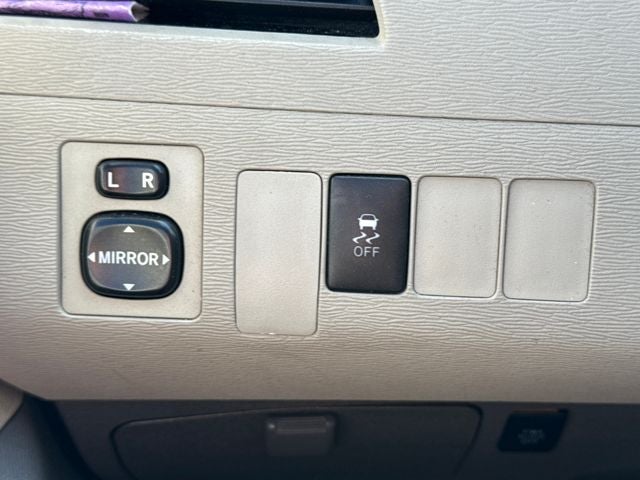 2012 Toyota Sienna LE 8 Passenger