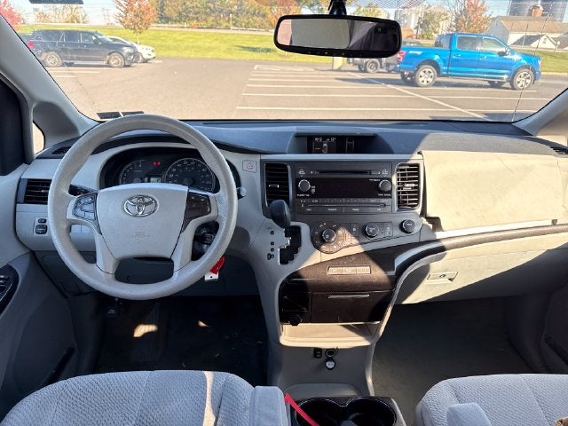 2011 Toyota Sienna LE