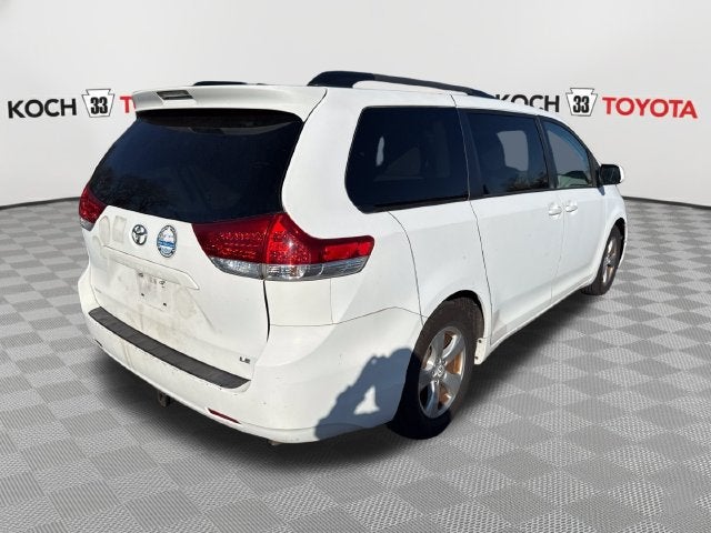 2011 Toyota Sienna LE