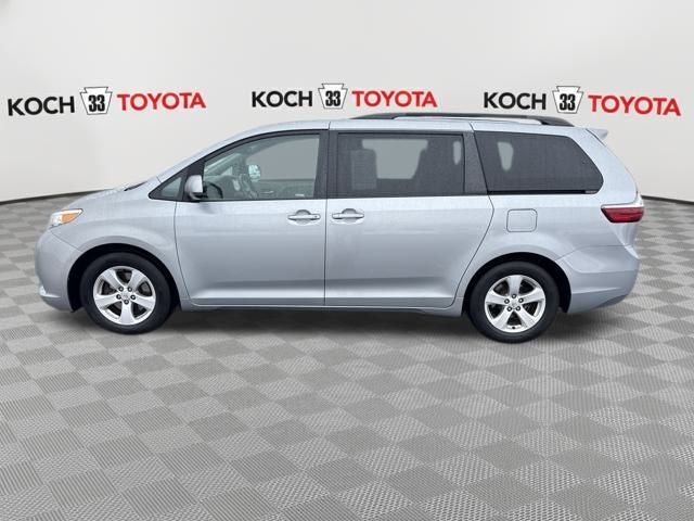 2015 Toyota Sienna LE 8 Passenger