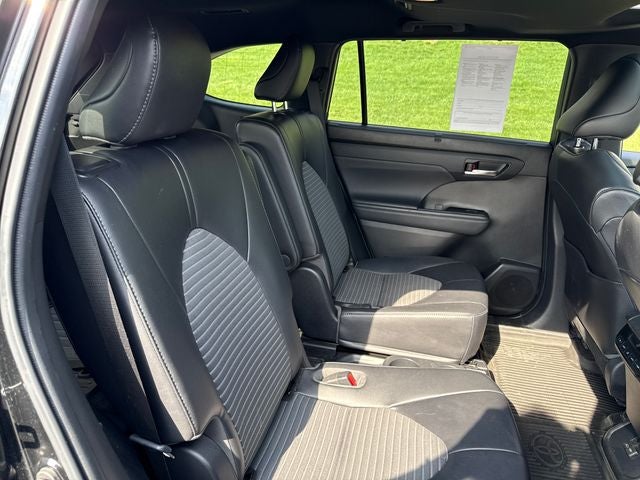 2022 Toyota Highlander XSE