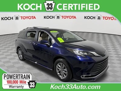 2022 Toyota Sienna XLE 8 Passenger